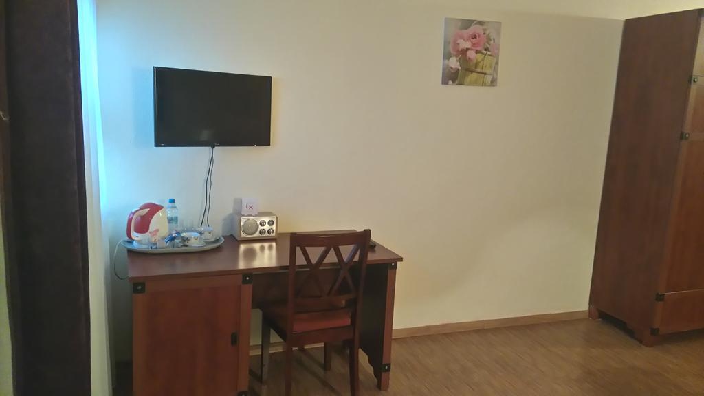 Karczma Biesiadna Bed & Breakfast Dalnia Ngoại thất bức ảnh