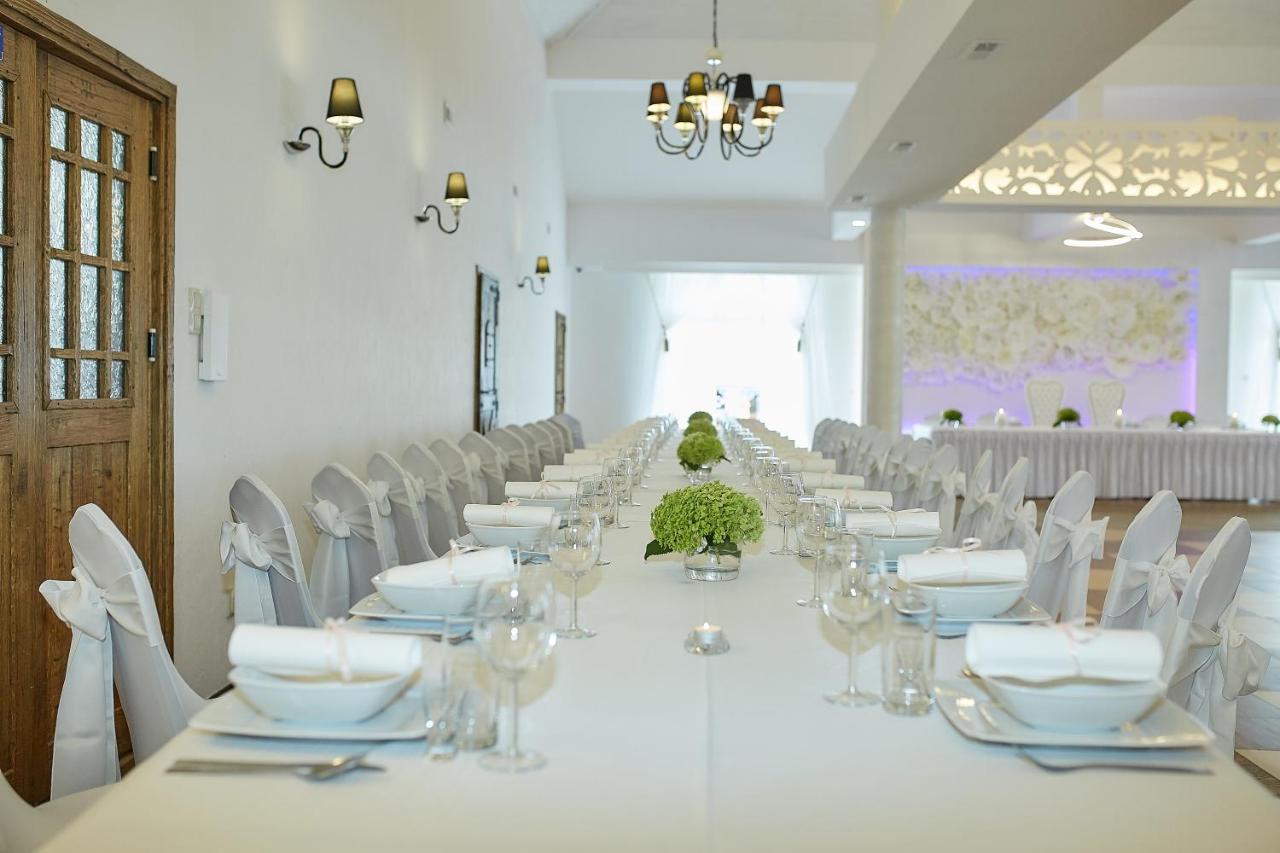Karczma Biesiadna Bed & Breakfast Dalnia Ngoại thất bức ảnh